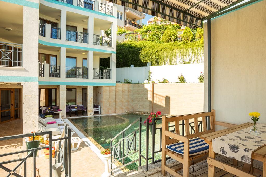 Aparthotel Prostor Kavarna Dış mekan fotoğraf