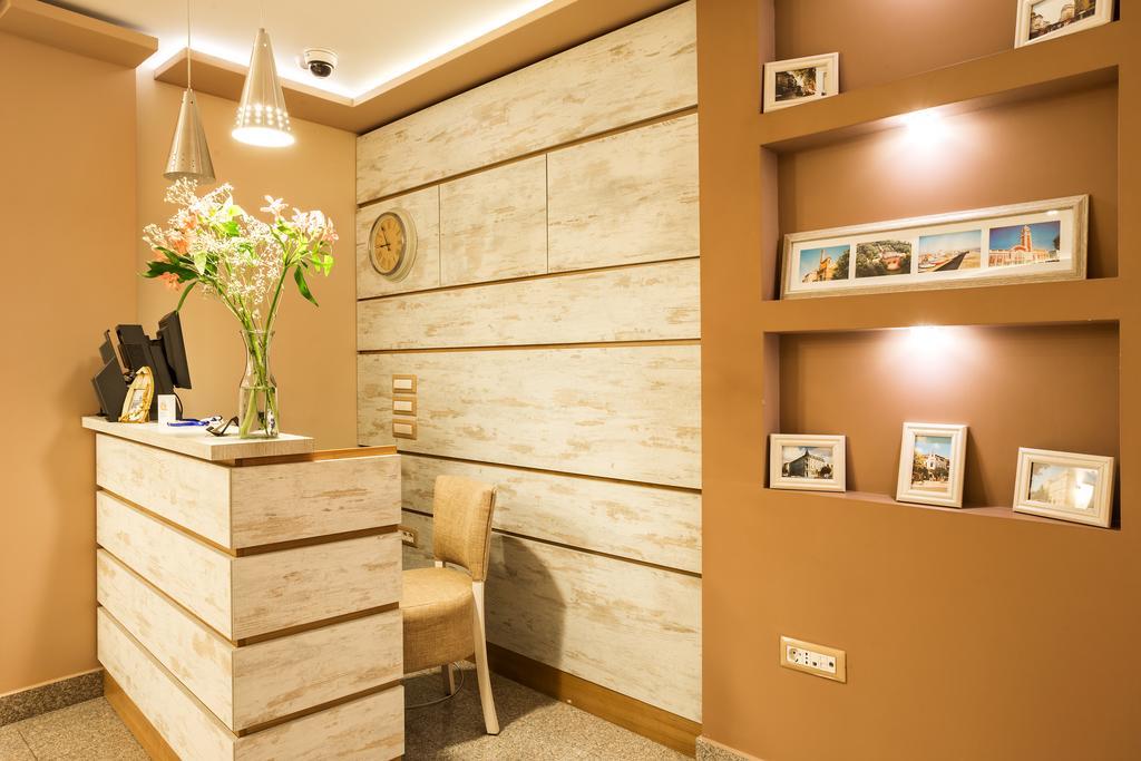 Aparthotel Prostor Kavarna Dış mekan fotoğraf