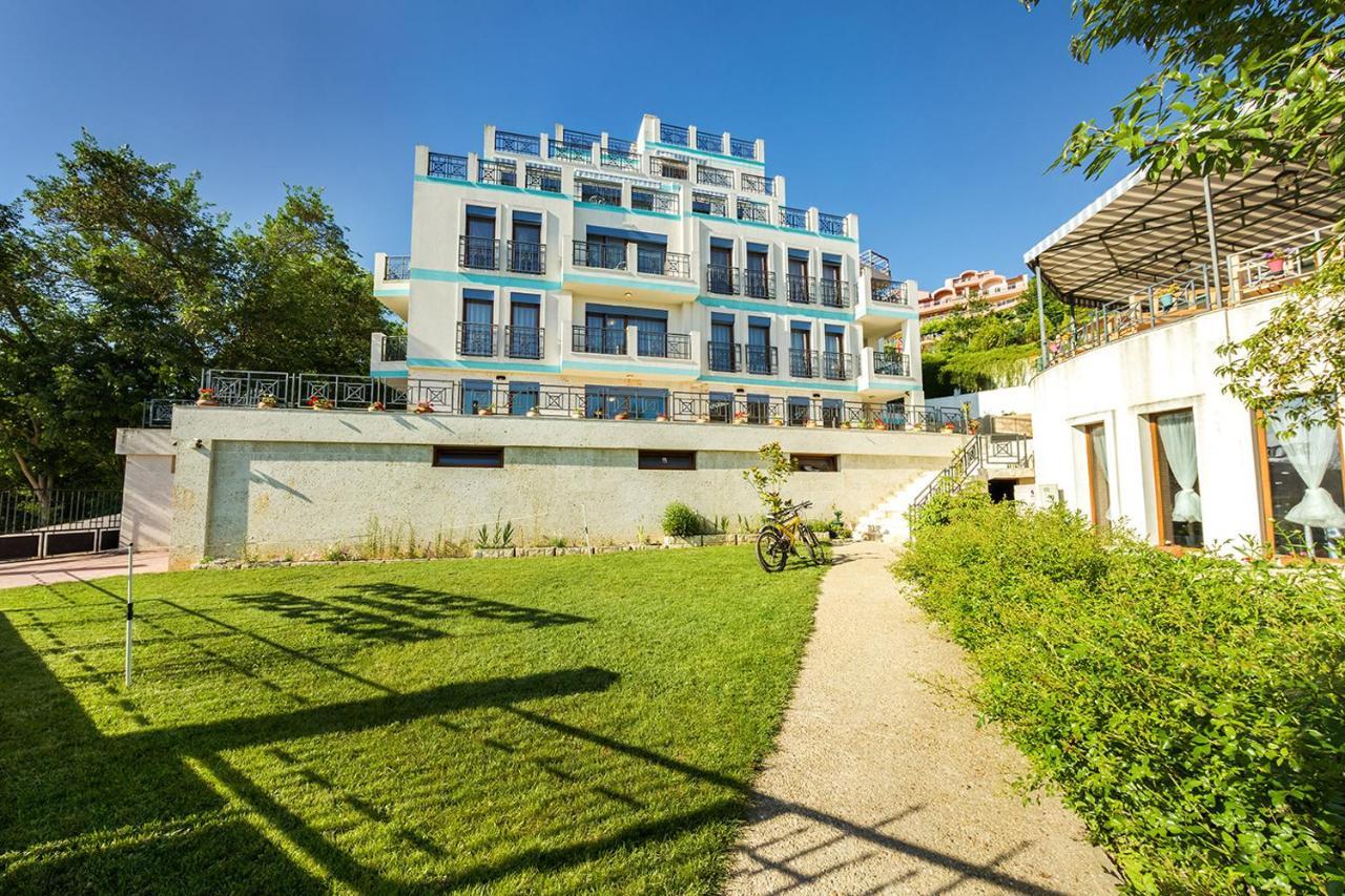 Aparthotel Prostor Kavarna Dış mekan fotoğraf