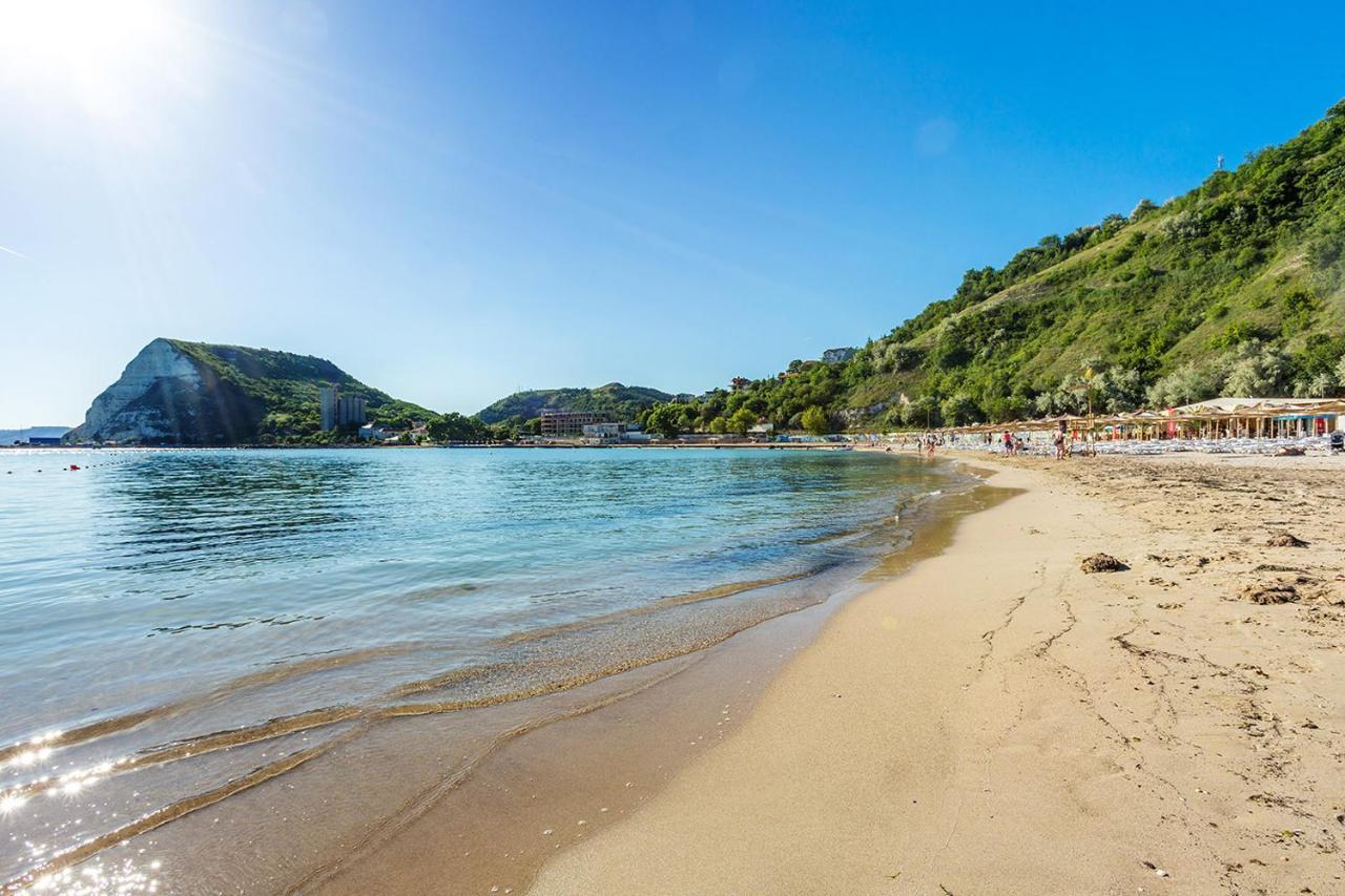 Aparthotel Prostor Kavarna Dış mekan fotoğraf